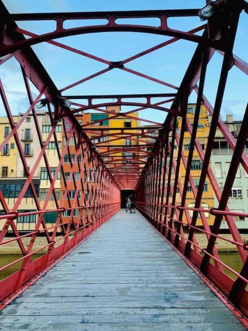 The Riverside Lodge Cozy And Spacious Apartment ジローナ エクステリア 写真